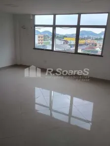 Sala Comercial à venda, 35m² no Vila Valqueire, Rio de Janeiro