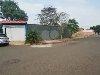 Casa com 1 Quarto à venda, 160m² no Jardim Victório Antônio de Santi II, Araraquara