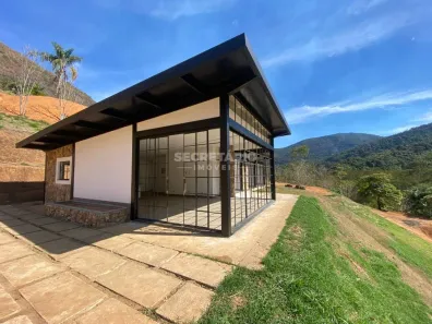 Casa de Condomínio com 3 Quartos à venda, 176m² no Itaipava, Petrópolis