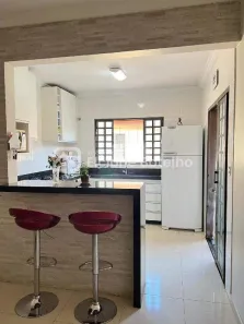 Casa com 3 Quartos à venda, 168m² no Santa Rosa, Uberlândia
