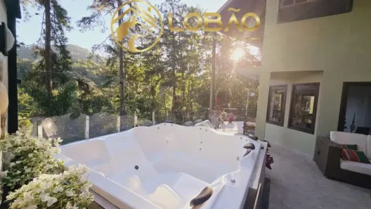 Sobrado com 5 Quartos à venda, 350m² no , Itatiaia