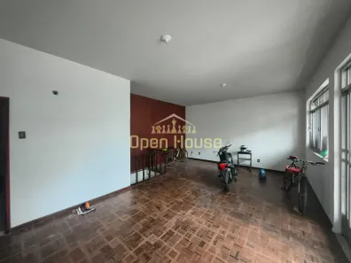 Casa com 3 Quartos para alugar, 180m² no Jardim Amália, Volta Redonda