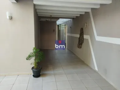 Casa com 3 Quartos à venda, 131m² no Jardim Trussardi, São Paulo