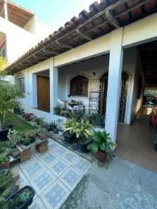 Casa com 4 Quartos à venda, 178m² no Castelândia, Serra