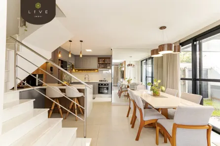 Sobrado com 3 Quartos à venda, 131m² no Ahú, Curitiba