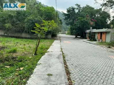 Lote/Terreno à venda, 720m² no Piratininga, Niterói