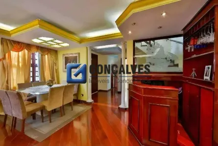 Sobrado com 3 Quartos para alugar, 370m² no Nova Petrópolis, São Bernardo do Campo