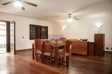 Casa de Condomínio com 4 Quartos para alugar, 190m² no Indianópolis, São Paulo