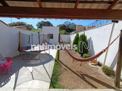 Casa com 3 Quartos à venda, 145m² no Lagoa do Romão, Florestal