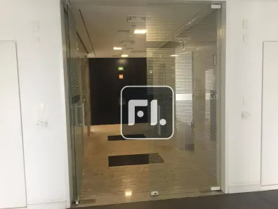 Sala Comercial para alugar, 240m² no Vila Olímpia, São Paulo