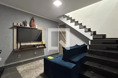 Casa com 3 Quartos para alugar, 210m² no Vila Nova Bonsucesso, Guarulhos