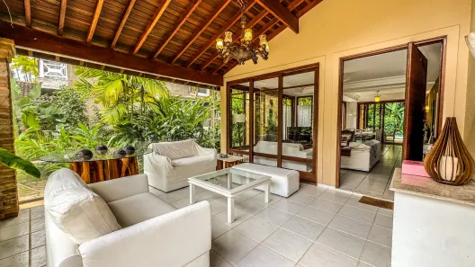 Casa de Condomínio com 6 Quartos para alugar, 280m² no Jaraguá, São Sebastião