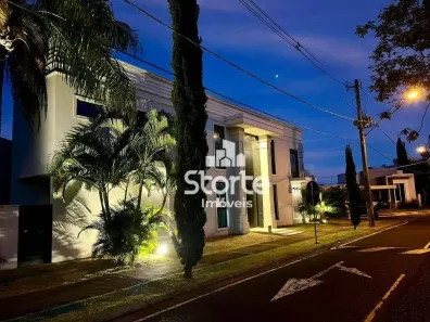 Casa de Condomínio com 4 Quartos à venda, 357m² no Aclimação, Uberlândia