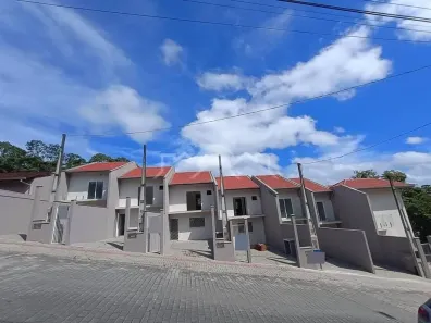 Sobrado com 2 Quartos à venda, 64m² no João Costa, Joinville