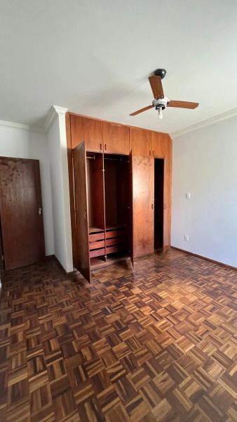 Casa com 4 quartos — Santa Branca, Belo Horizonte