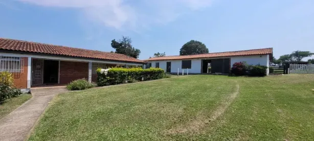 Fazenda/Sítio com 5 Quartos à venda, 988m² no Fiuza, Viamão