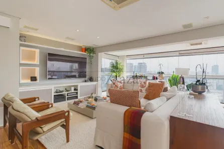 Apartamento com 3 Quartos à venda, 236m² no Vila Nova Conceição, São Paulo