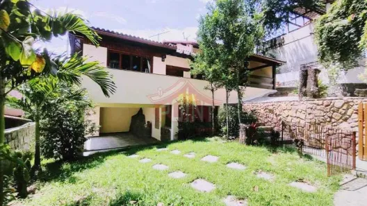 Casa de Condomínio com 3 Quartos à venda, 215m² no Vila Progresso, Niterói