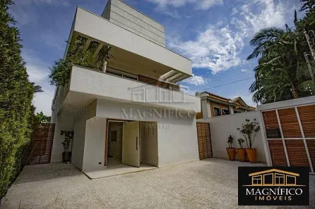 Casa com 3 Quartos à venda, 300m² no Jardim Europa, São Paulo