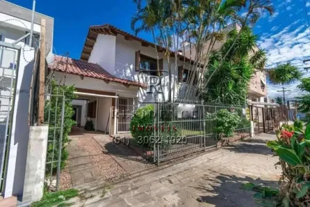 Sobrado com 3 Quartos para alugar, 242m² no Santana, Porto Alegre