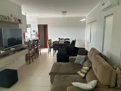 Sobrado com 3 Quartos à venda, 250m² no Santa Cândida, Vinhedo