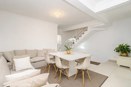 Sobrado com 3 Quartos à venda, 196m² no São Braz, Curitiba