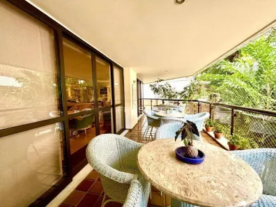 Apartamento com 4 Quartos à venda, 251m² no Lagoa, Rio de Janeiro