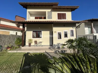 Casa com 3 Quartos para venda ou aluguel, 250m² no Campeche, Florianópolis