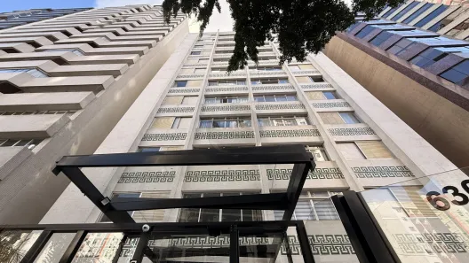 Apartamento com 3 Quartos para alugar, 120m² no Água Verde, Curitiba