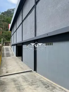 Galpão/Depósito/Armazém para alugar, 471m² no Quissama, Petrópolis