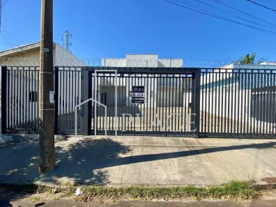 Apartamento com 2 Quartos para alugar, 40m² no Jardim Universitário, Marília
