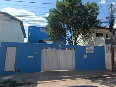 Casa com 3 Quartos à venda, 200m² no Vila São José, Brasília