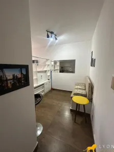Apartamento com 1 Quarto para alugar, 28m² no Farroupilha, Porto Alegre