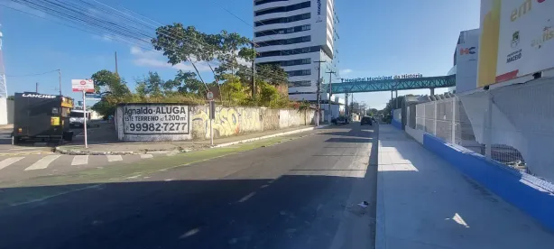 Lote/Terreno para alugar, 120m² no Gruta de Lourdes, Maceió