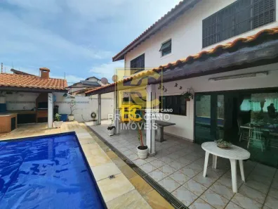 Sobrado com 4 Quartos à venda, 256m² no Srella Maris, Peruíbe