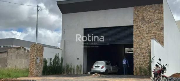 Galpão/Depósito/Armazém para alugar, 230m² no Shopping Park, Uberlândia