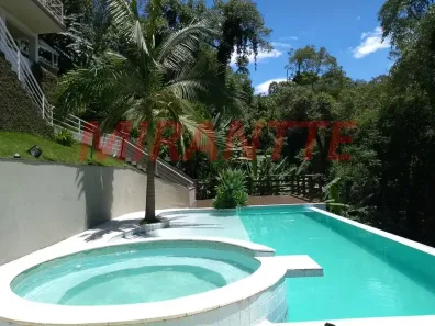 Casa de Condomínio com 3 Quartos à venda, 400m² no Caraguatá, Mairiporã