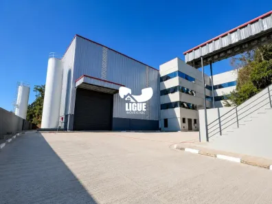 Galpão/Depósito/Armazém para alugar, 5500m² no Sertãozinho, Mauá