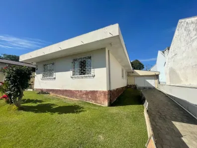Casa com 3 Quartos à venda, 200m² no Uberaba, Curitiba