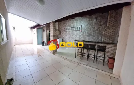 Casa com 3 Quartos à venda, 170m² no Jardim Holanda, Uberlândia