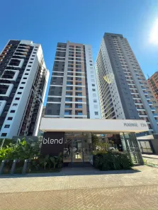 Apartamento com 2 Quartos para alugar, 90m² no Zona 08, Maringá