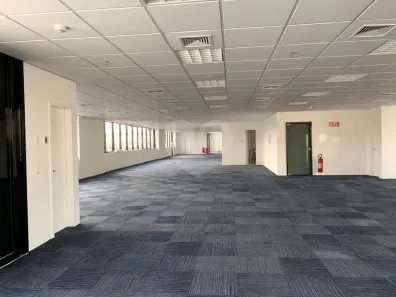 Sala Comercial para alugar, 162m² no Parque Industrial Tomas Edson, São Paulo