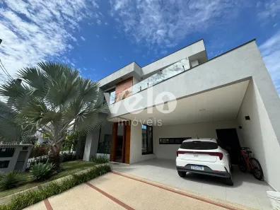 Casa de Condomínio com 3 Quartos à venda, 222m² no Piracangaguá, Taubaté