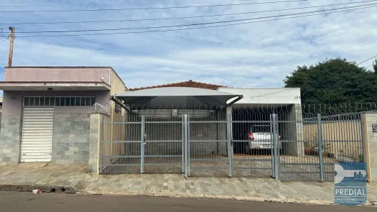 Casa com 3 Quartos para alugar, 200m² no Vila Nossa Senhora de Fátima, São Carlos