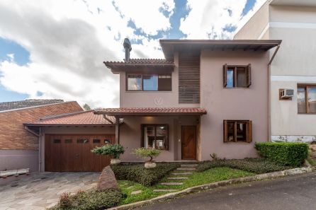 Casa de Condomínio com 4 Quartos à venda, 261m² no Cavalhada, Porto Alegre