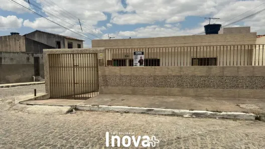 Casa com 5 Quartos à venda, 200m² no Boa Vista, Caruaru