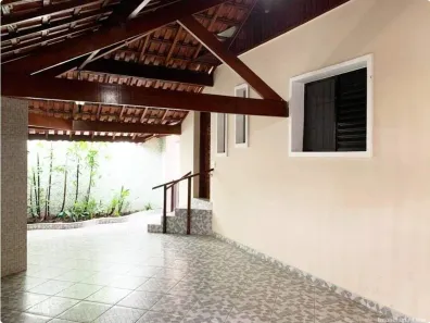 Casa com 3 Quartos à venda, 200m² no Vila Cascatinha, São Vicente
