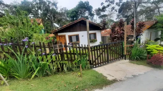 Fazenda/Sítio com 2 Quartos à venda, 225m² no , Santo Antônio do Pinhal