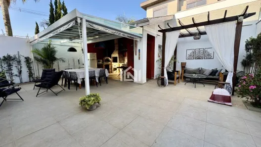 Casa de Condomínio com 4 Quartos à venda, 216m² no Moinho Velho, Cotia