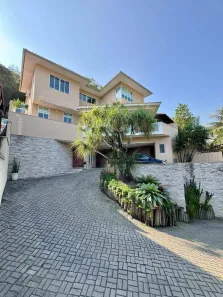 Casa de Condomínio com 4 Quartos à venda, 500m² no Piratininga, Niterói